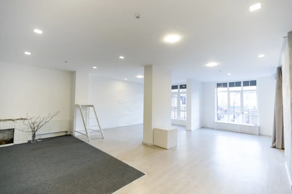 bright empty office interior white large office space 11zon 2048x1365 1 1024x683 1